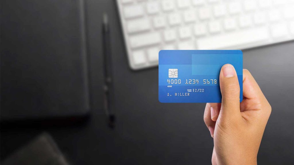 These pros will help you while applying for an instant credit card online